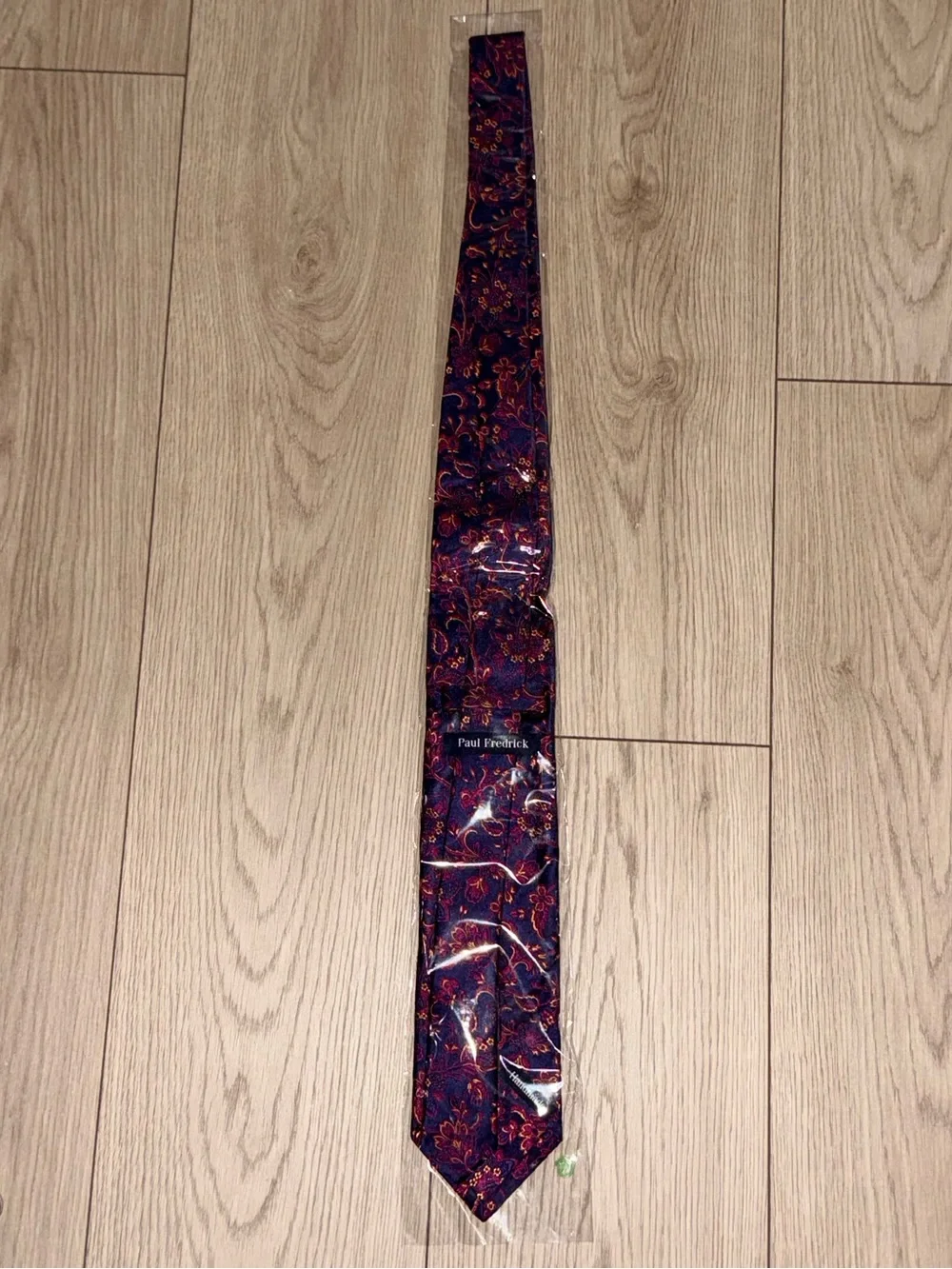 Paul Fredrick Mens Regular Navy paisley Handmade 100% Italian silk ties NWOT
